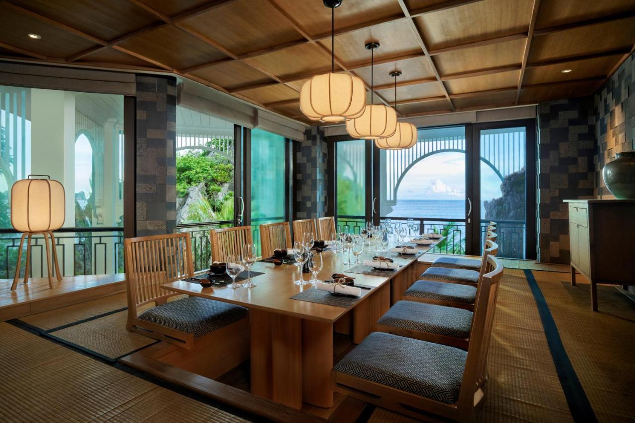 Hotel Perle D'Orient Cat Ba - Mgallery Chan Chau Exteriér fotografie The interior of the restaurant