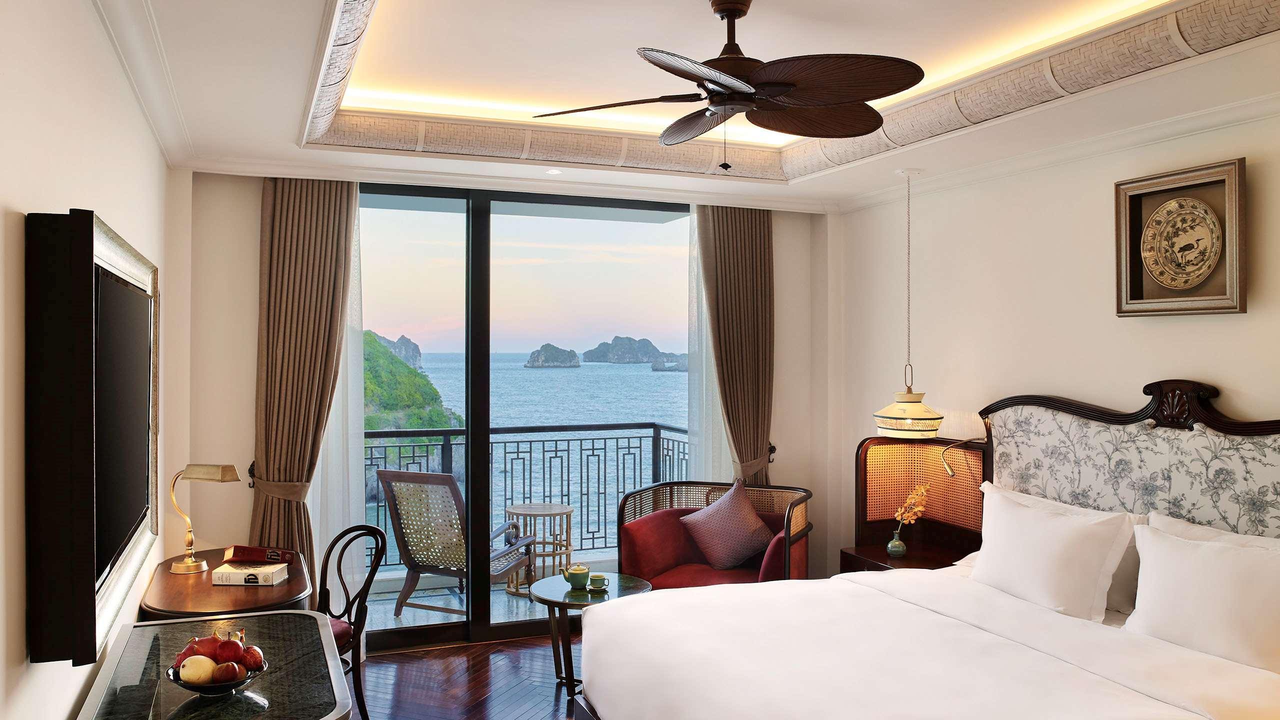 Hotel Perle D'Orient Cat Ba - Mgallery Chan Chau Exteriér fotografie A room at Vinpearl Hotel Nha Trang