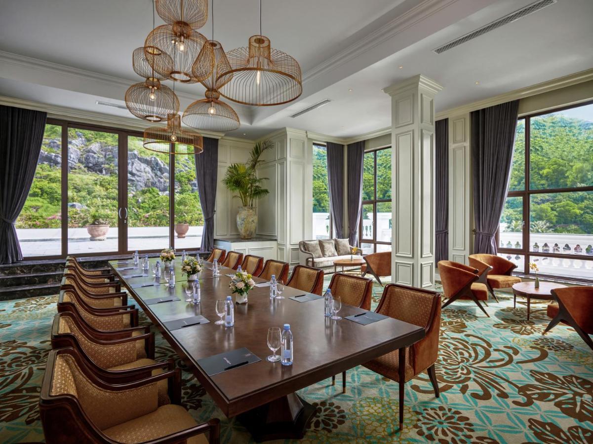 Hotel Perle D'Orient Cat Ba - Mgallery Chan Chau Exteriér fotografie Meeting room at The Westin Da Lat