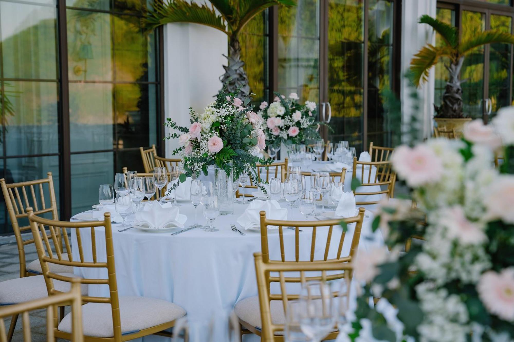 Hotel Perle D'Orient Cat Ba - Mgallery Chan Chau Exteriér fotografie The Terrace at The Ivy